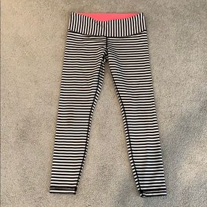 Lululemon wunder under striped grapefruit pants 8